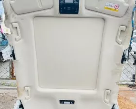 Обшивка потолка LEXUS