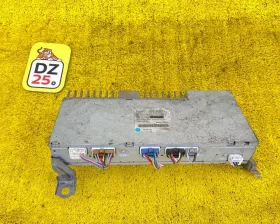 Усилитель магнитофона TOYOTA