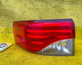 Стоп-сигнал Toyota
