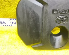 Пластиковая крышка на двс Toyota