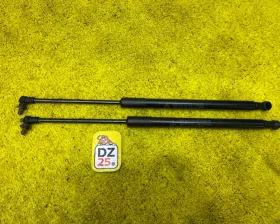 Амортизатор на заднее стекло Toyota