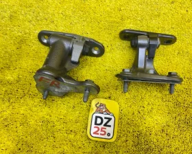 Петля дверная Mercedes-Benz