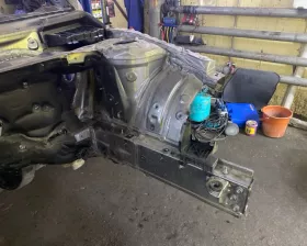 Лонжерон Mercedes-Benz