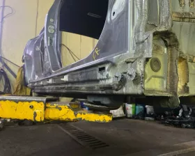 Порог кузова Mercedes-Benz