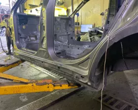Порог кузова Mercedes-Benz