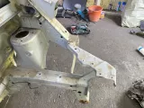Лонжерон NISSAN NV200/NV200 VANETTE/DELICA D3 2012/ЦВЕТ K23 64101JX00A M20/VM20/VNM20/BM20 HR16DE, передний левый