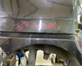 Крыло заднее TOYOTA