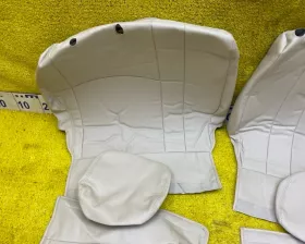 Чехлы на сидения Toyota