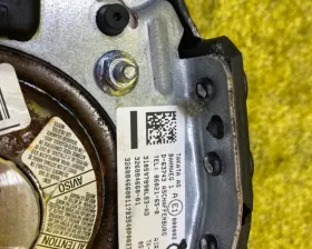Подушка безопасности водителя BMW