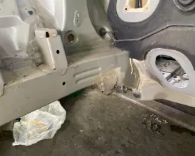Лонжерон TOYOTA