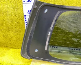Стекло двери багажника NISSAN