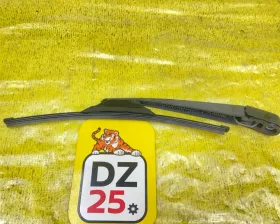 Дворник 5-й двери Nissan