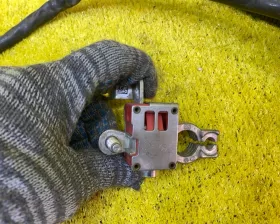 Клемма Mercedes-Benz