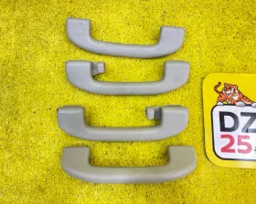 Ручка в салоне Nissan