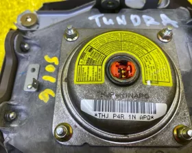 Подушка безопасности водителя Toyota