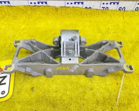 Подушка коробки передач Jaguar