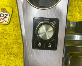 Консоль автомата Toyota