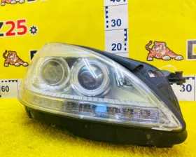 Фара Mercedes-Benz