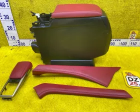 Бардачок между сиденьями LEXUS