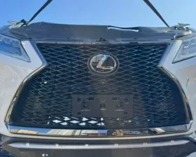 Пластиковая крышка на двс TOYOTA