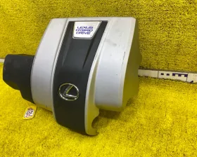 Пластиковая крышка на двс TOYOTA