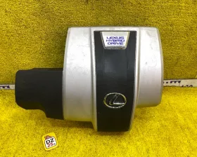 Пластиковая крышка на двс TOYOTA