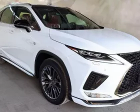 Пластиковая крышка на двс TOYOTA