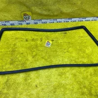 Молдинг лобового стекла Toyota