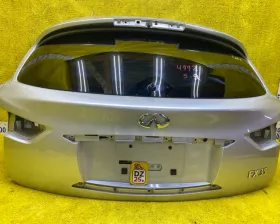Стекло двери багажника Nissan