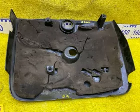 Пластиковая крышка на двс Jaguar