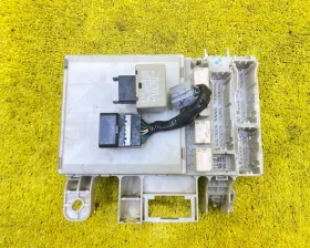 Блок предохранителей салон Toyota