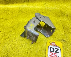 Петля капота General Motors