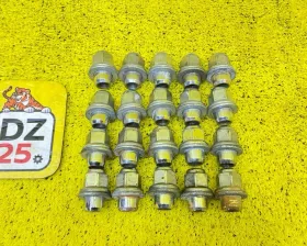 Гайка на колесо TOYOTA