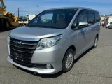 Диффузор радиатора TOYOTA NOAH/VOXY/ESQUIRE 2014 1671137130 ZWR80G/ZWR80W/ZWR80 2ZRFXE, передний