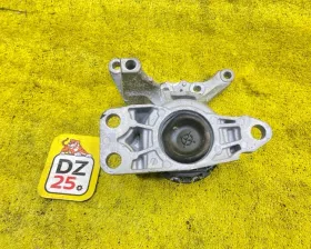Подушка двигателя NISSAN