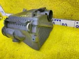 Корпус воздушного фильтра TOYOTA LAND CRUISER PRADO/HILUX SURF 2003 1770062140 VZJ120W/VZJ120/VZJ121W/VZJ121/VZJ125W/VZJ125/VZN210W/VZN210/VZN215W/VZN215 5VZFE, передний