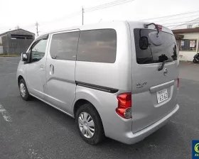 Стекло двери багажника NISSAN