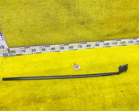 Молдинг лобового стекла TOYOTA