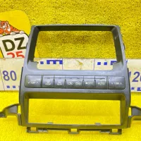 Консоль магнитофона TOYOTA