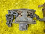 Крепление запасного колеса TOYOTA LAND CRUISER 1993/Цвет 045 5190060120 FZJ80G/FZJ80/FJ80G/FJ80G/HZJ81V/HZJ80/HDJ81/HDJ81V 1FZFE, заднее