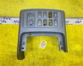 Консоль магнитофона Toyota