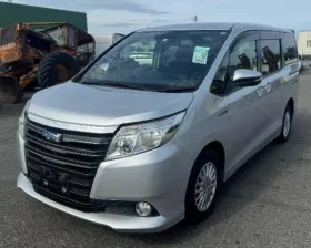 Пол багажника пластик TOYOTA