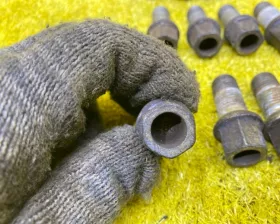 Болт колесный VAG