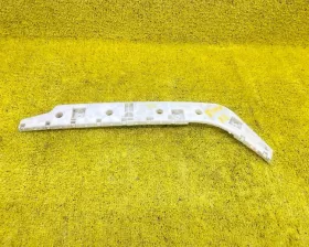 Крепление бампера Nissan