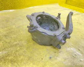 Поворотный кулак TOYOTA/LEXUS