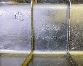 Пластик замка багажника Jaguar