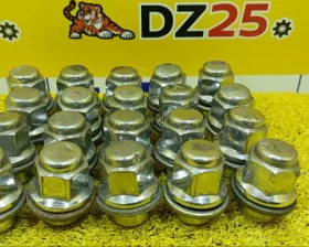 Гайка на колесо TOYOTA