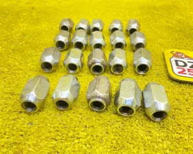 Гайка на колесо TOYOTA