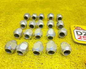 Гайка на колесо Subaru