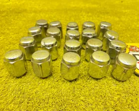 Гайка на колесо TOYOTA